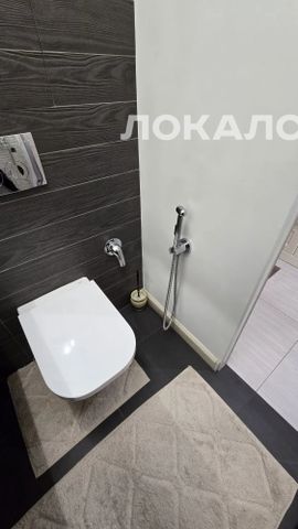 Снять трехкомнатную квартиру на Московская обл, г Красногорск, пгт Отрадное, ул Пятницкая, д 12, метро Пятницкое шоссе, г. Москва