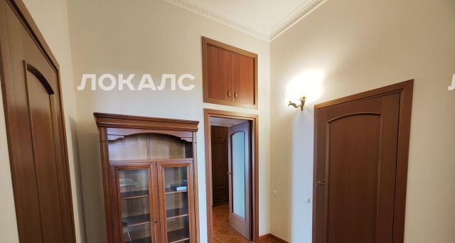 Сдается 3-к квартира на Милютинский переулок, 3, метро Кузнецкий Мост, г. Москва