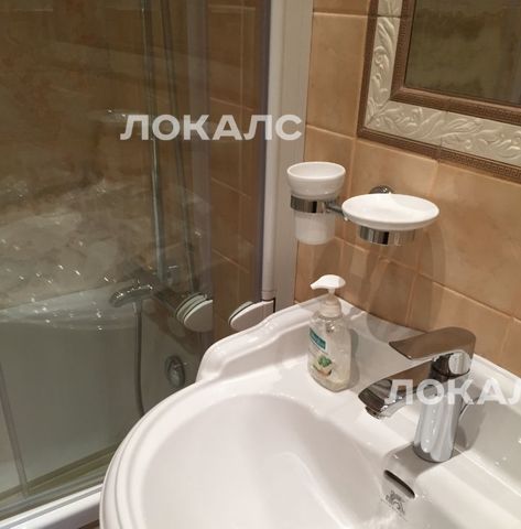 Сдаю трехкомнатную квартиру на Волоколамское шоссе, 15/22, метро Панфиловская, г. Москва