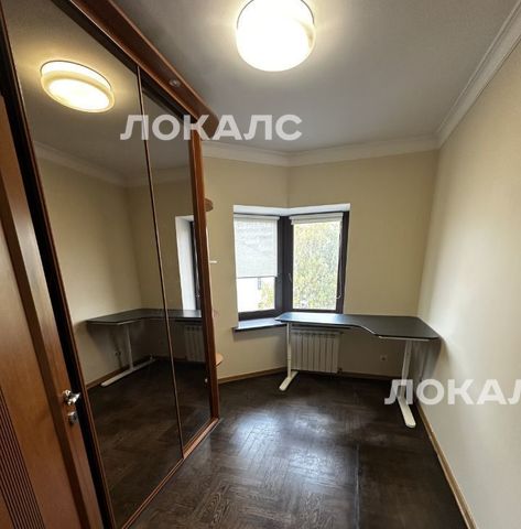 Сдаю четырехкомнатную квартиру на переулок Токмаков, 12/20, метро Бауманская, г. Москва