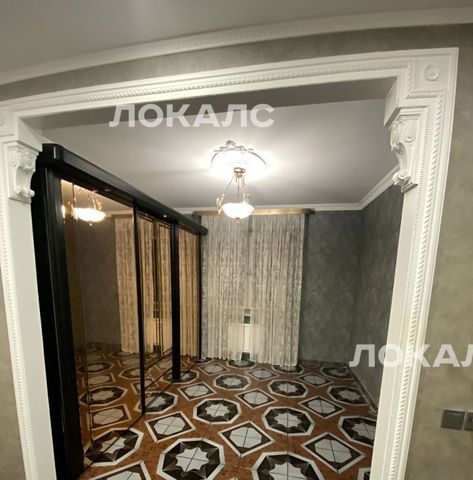 Сдаю четырехкомнатную квартиру на Старокачаловская улица, 18, метро Аннино, г. Москва
