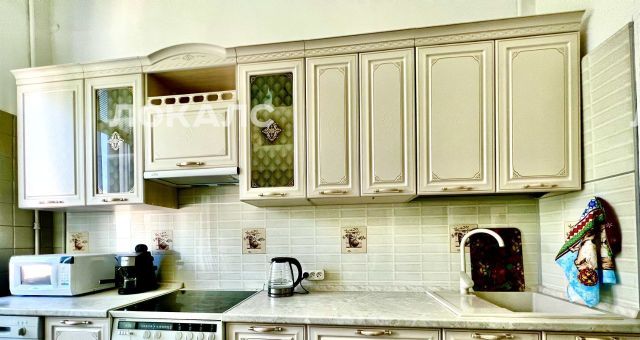 Сдаю 2-комнатную квартиру на Садовая-Триумфальная улица, 4/10, метро Новослободская, г. Москва