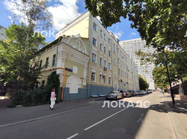 Сдаю однокомнатную квартиру на г Москва, ул Арбат, метро Смоленская (Филевская линия), г. Москва