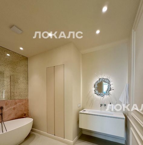 Сдается трехкомнатная квартира на Волоколамское шоссе, 81/2с2, метро Спартак, г. Москва