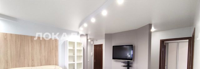 Сдается трехкомнатная квартира на Новорогожская улица, 30, метро Римская, г. Москва