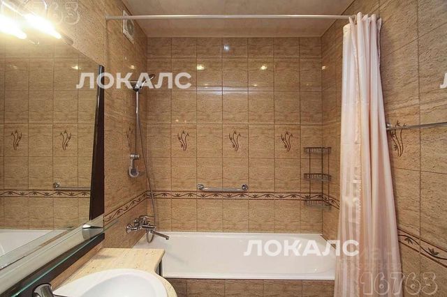 Сдаю трехкомнатную квартиру на улица Герасима Курина, 16, метро Филёвский парк, г. Москва