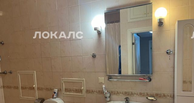 Сдам трехкомнатную квартиру на Новочеремушкинская улица, 71/32, метро Новые Черёмушки, г. Москва