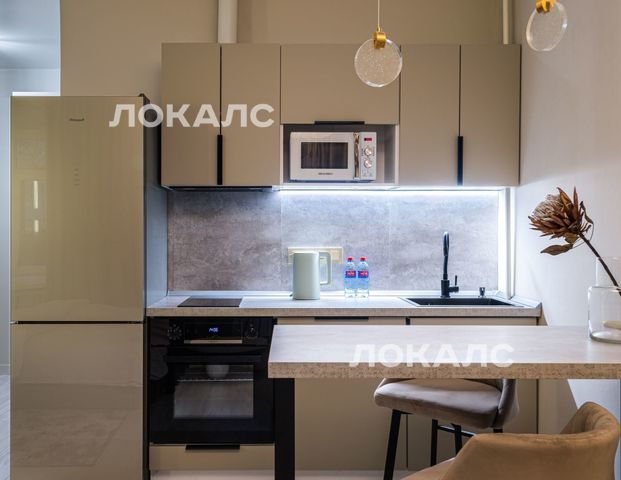 Снять однокомнатную квартиру на г Москва, ул Неглинная, д 16/2 стр 3, метро Кузнецкий Мост, г. Москва