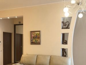 2-к кв. Москва ул. Академика Анохина, 2К1 (75.0 м²)