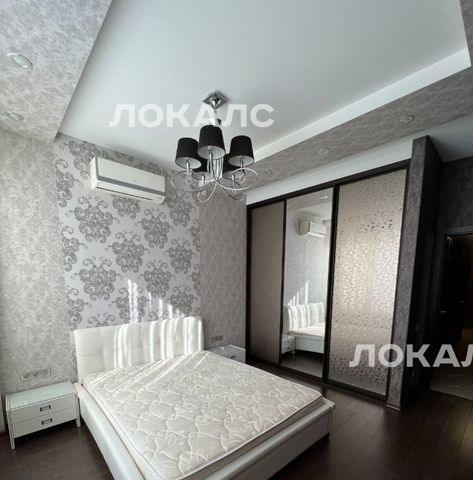 Сдаю 4-комнатную квартиру на 1А, метро Каховская, г. Москва