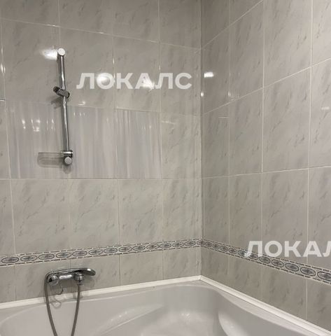 Сдаю трехкомнатную квартиру на Фортунатовская улица, 33/44, метро Партизанская, г. Москва
