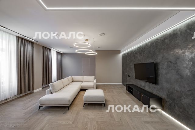 Сдам 4-комнатную квартиру на г Санкт-Петербург, Смольный пр-кт, д 17, метро Новочеркасская, г. Санкт-Петербург