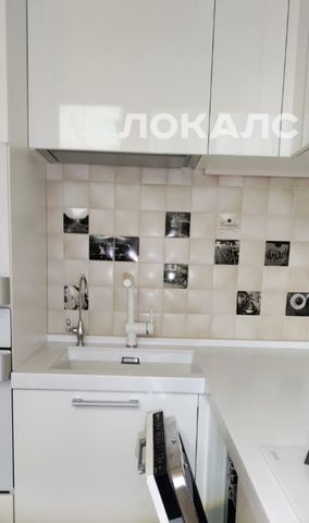 Снять трехкомнатную квартиру на 2-я Фрунзенская улица, 10, метро Парк культуры, г. Москва