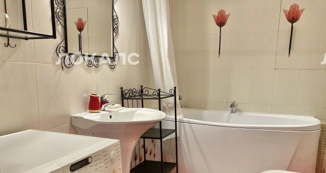 Аренда трехкомнатной квартиры на Веерная улица, 30К6, метро Минская, г. Москва