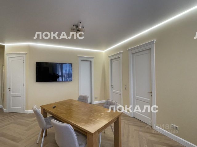 Сдам 3-комнатную квартиру на бульвар Генерала Карбышева, 13А, метро Панфиловская, г. Москва