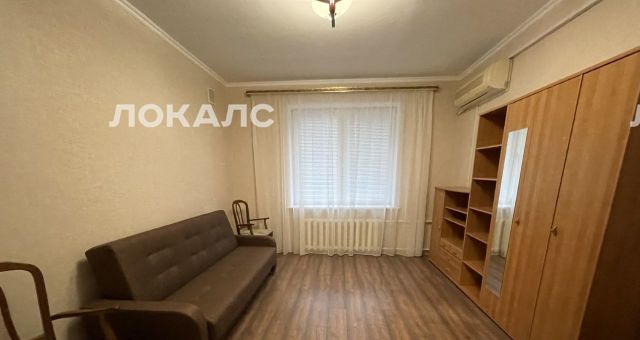 Сдается 4-комнатная квартира на Валовая улица, 11/19, метро Октябрьская, г. Москва