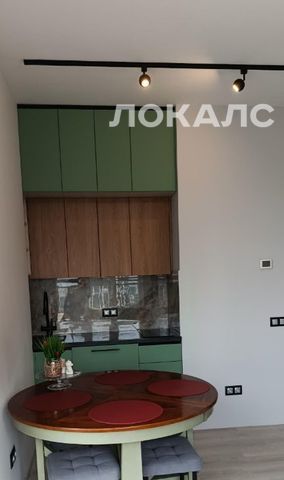 Сдаю четырехкомнатную квартиру на Мосфильмовская улица, 98к2, г. Москва