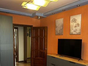 2-х комнатная квартира около метро Пролетарская