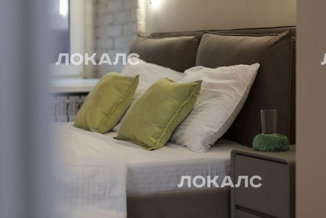 Снять 1-к квартиру на г Москва, ул Неглинная, д 16/2 стр 3, метро Трубная, г. Москва