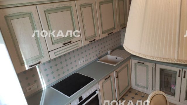 Сдаю двухкомнатную квартиру на Новоясеневский проспект, 38К1, метро Битцевский парк, г. Москва