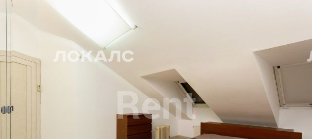 Сдам 4-к квартиру на Никитский бульвар, 15/16, метро Кропоткинская, г. Москва