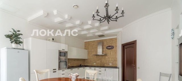 Сдаю 4х-комнатную квартиру на Староконюшенный переулок, 36С2, метро Библиотека имени Ленина, г. Москва