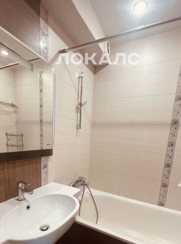 Снять двухкомнатную квартиру на Селезневская улица, 30К3, метро Менделеевская, г. Москва