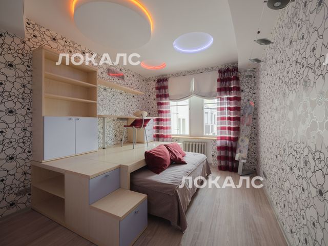 Снять 4х-комнатную квартиру на г Санкт-Петербург, Константиновский пр-кт, д 1/24, метро Чкаловская, г. Санкт-Петербург