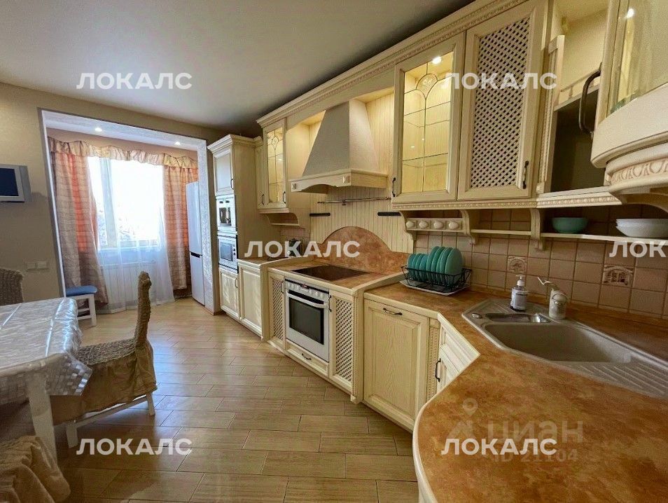 Сдается трехкомнатная квартира на улица Дмитрия Ульянова, 36, метро Нагорная, г. Москва