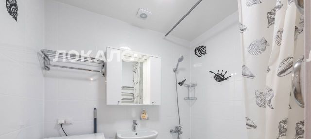 Сдаю 3х-комнатную квартиру на улица Саларьевская, 8к3, метро Филатов Луг, г. Москва