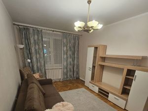 Трешка около метро Красносельская
