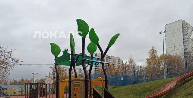 Снять 2к квартиру на Осенняя улица, 16, метро Молодёжная, г. Москва