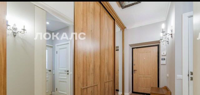 Сдаю трехкомнатную квартиру на Большая Бронная улица, 8, метро Библиотека имени Ленина, г. Москва