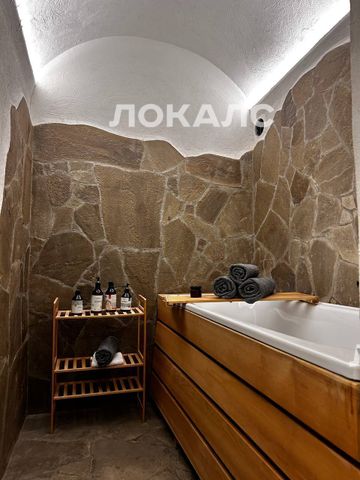 Аренда 2-комнатной квартиры на г Москва, р-н Внуково, б-р Андрея Тарковского, д 9, метро Рассказовка, г. Москва