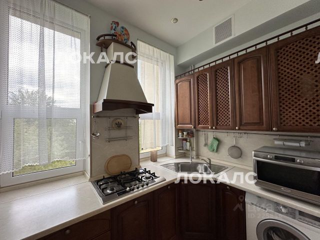 Сдаю 4-комнатную квартиру на улица Земляной Вал, 25, метро Курская, г. Москва