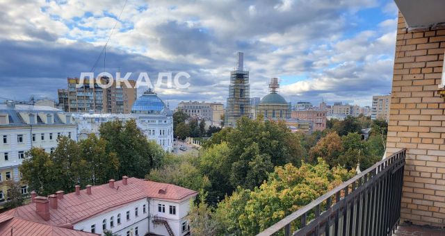 Сдам трехкомнатную квартиру на Никитский бульвар, 17, метро Баррикадная, г. Москва