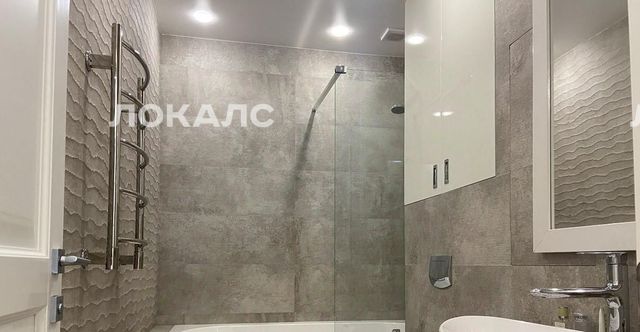 Сдам трехкомнатную квартиру на Большой Патриарший переулок, 8С1, метро Баррикадная, г. Москва