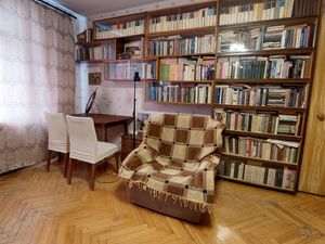 Тихая оборудованная квартира надолго для 1-2 некурящих, 13 мин на метро до Центра