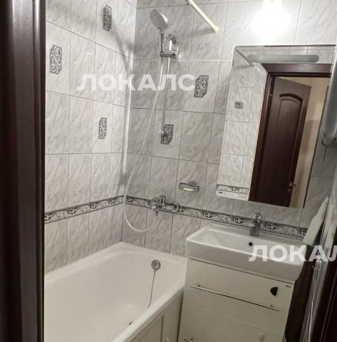 Сдаю двухкомнатную квартиру на Кировоградская улица, 16К1, метро Чертановская, г. Москва