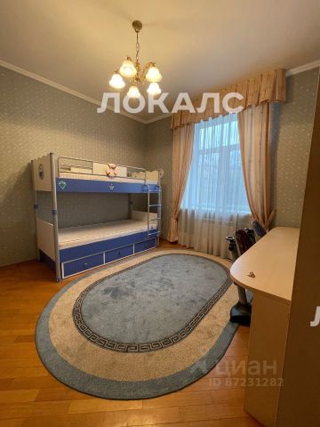 Сдаю 3х-комнатную квартиру на Ленинский проспект, 68/10, метро Университет, г. Москва