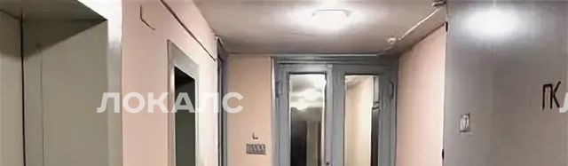 Снять трехкомнатную квартиру на Смоленский бульвар, 6-8, метро Кропоткинская, г. Москва