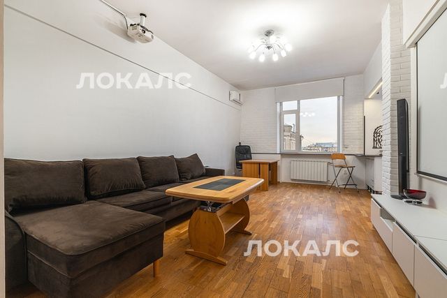 Сдам четырехкомнатную квартиру на г Москва, Кутузовский пр-кт, д 4/2, метро Деловой центр (Солнцевская линия), г. Москва