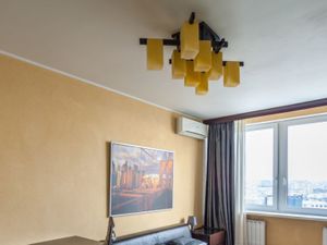 Двушка на метро Александровский сад