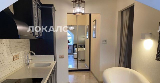 Сдается 1-комнатная квартира на улица Малая Ордынка, 12, метро Полянка, г. Москва