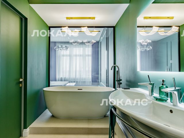 Аренда 4х-комнатной квартиры на г Санкт-Петербург, Смольный пр-кт, д 17, метро Чернышевская, г. Санкт-Петербург