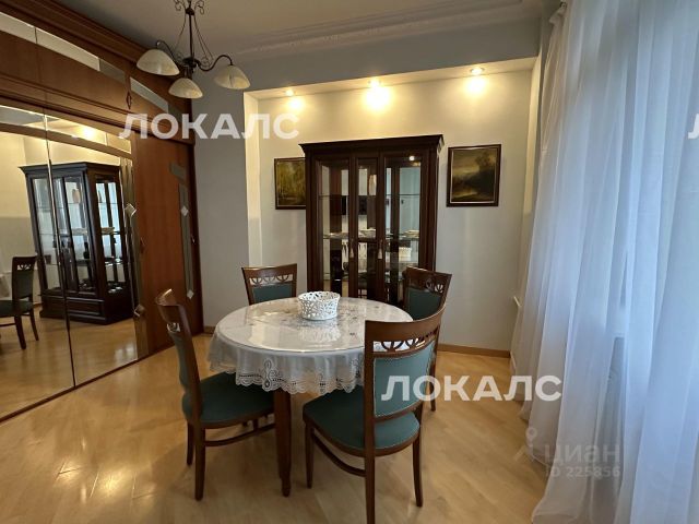 Сдаю 4х-комнатную квартиру на улица Земляной Вал, 25, метро Курская, г. Москва