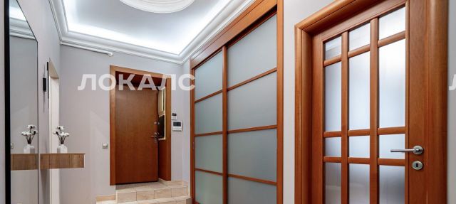 Сдам 3-к квартиру на Хлебный переулок, 2/3С1, метро Кропоткинская, г. Москва