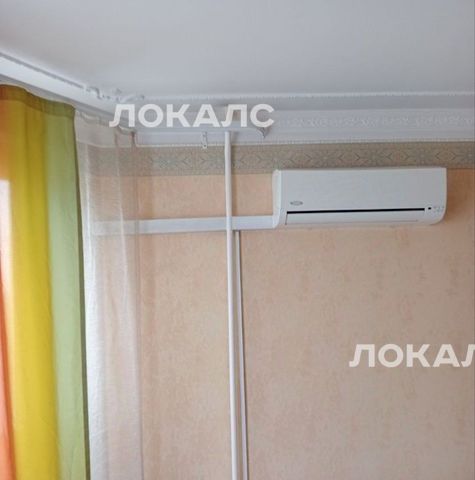Сдам 3-комнатную квартиру на улица Генерала Белобородова, 17, метро Волоколамская, г. Москва
