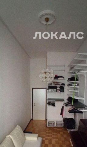 Сдаю 4к квартиру на Гагаринский переулок, 28, метро Кропоткинская, г. Москва