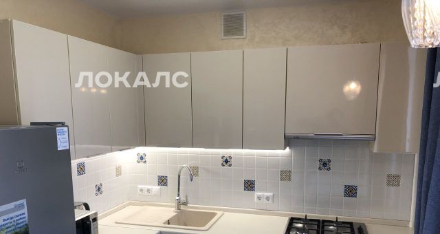 Сдам 3-к квартиру на Кутузовский проспект, 8, метро Киевская, г. Москва